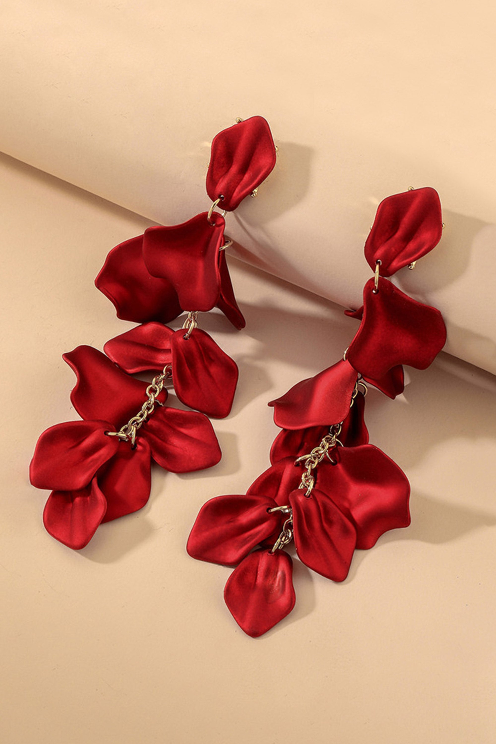 Clip per orecchio cava a forma di C geometrica Color oro da donna in metallo temperamento minimalista cerchio rotondo Clip su orecchini senza Piercing 36 Clip per orecchio cava a forma di C geometrica Color oro da donna in metallo temperamento minimalista cerchio rotondo Clip su orecchini senza Piercing 36