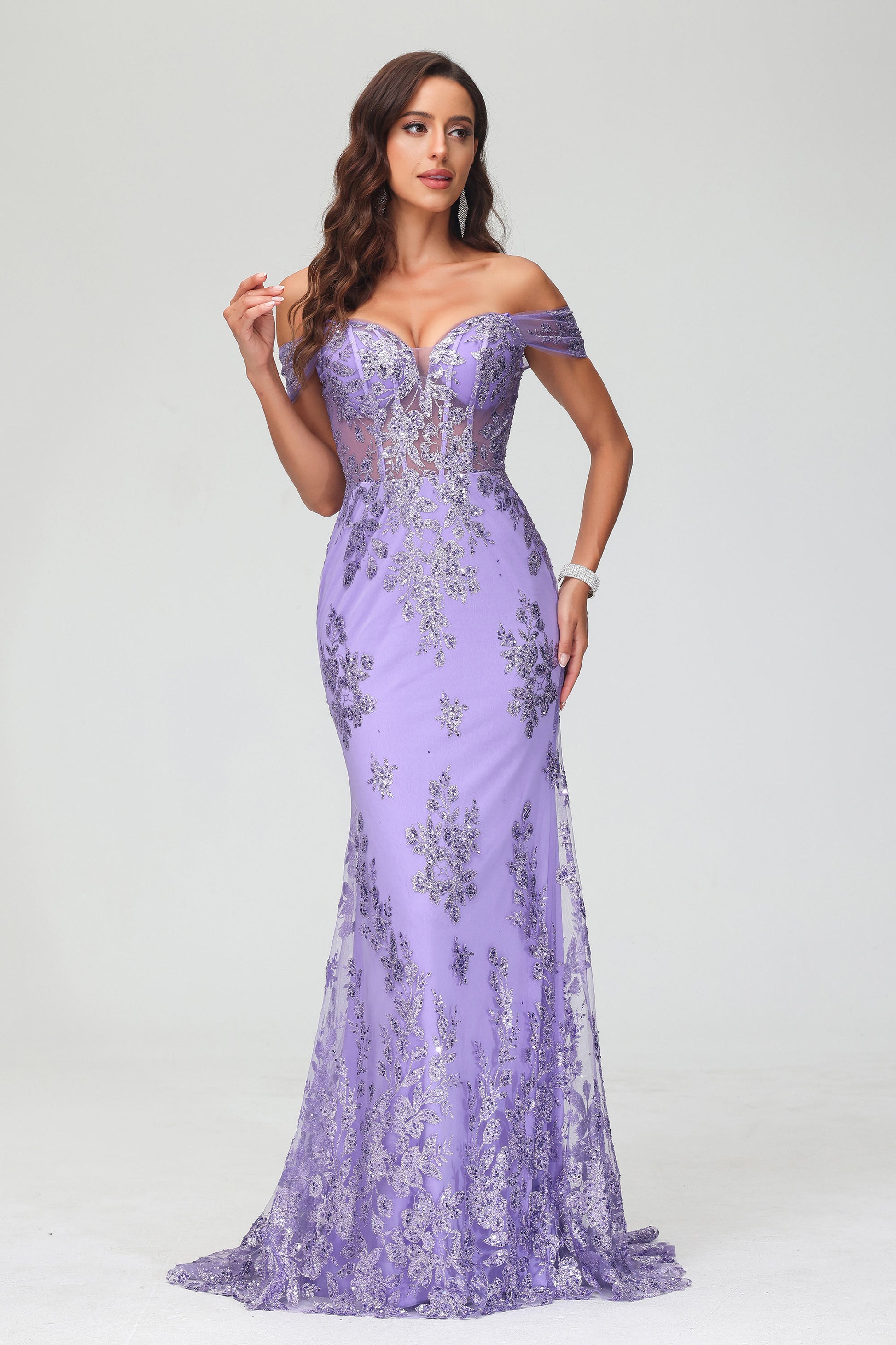 Abito lungo a sirena con spalle scoperte e strascico – DUNTERY IT