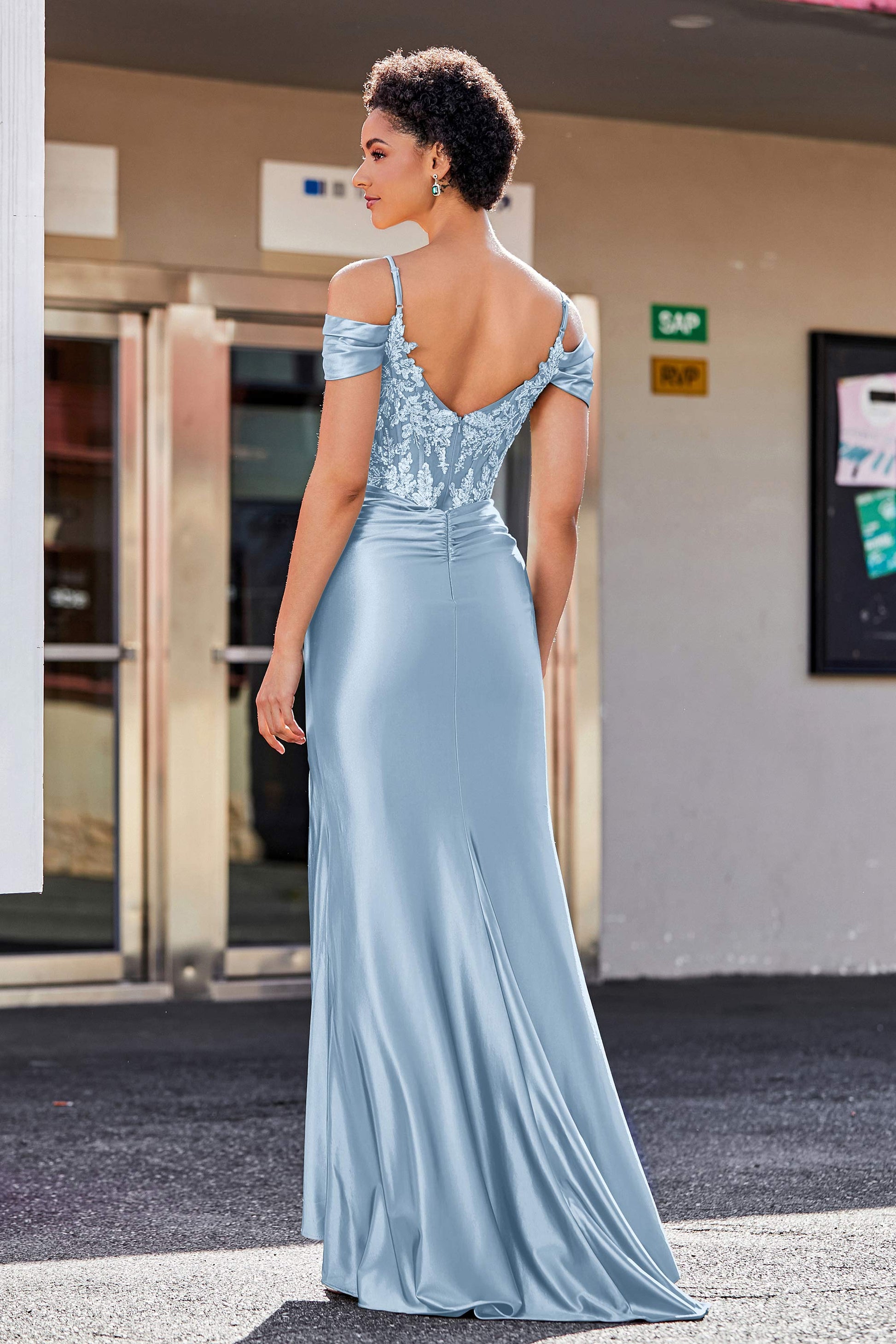 Vestito Abito Elegante Lungo Oro Sirena Evento Strass Scollato Vestito Abito Elegante Lungo Oro Sirena Evento Strass Scollato