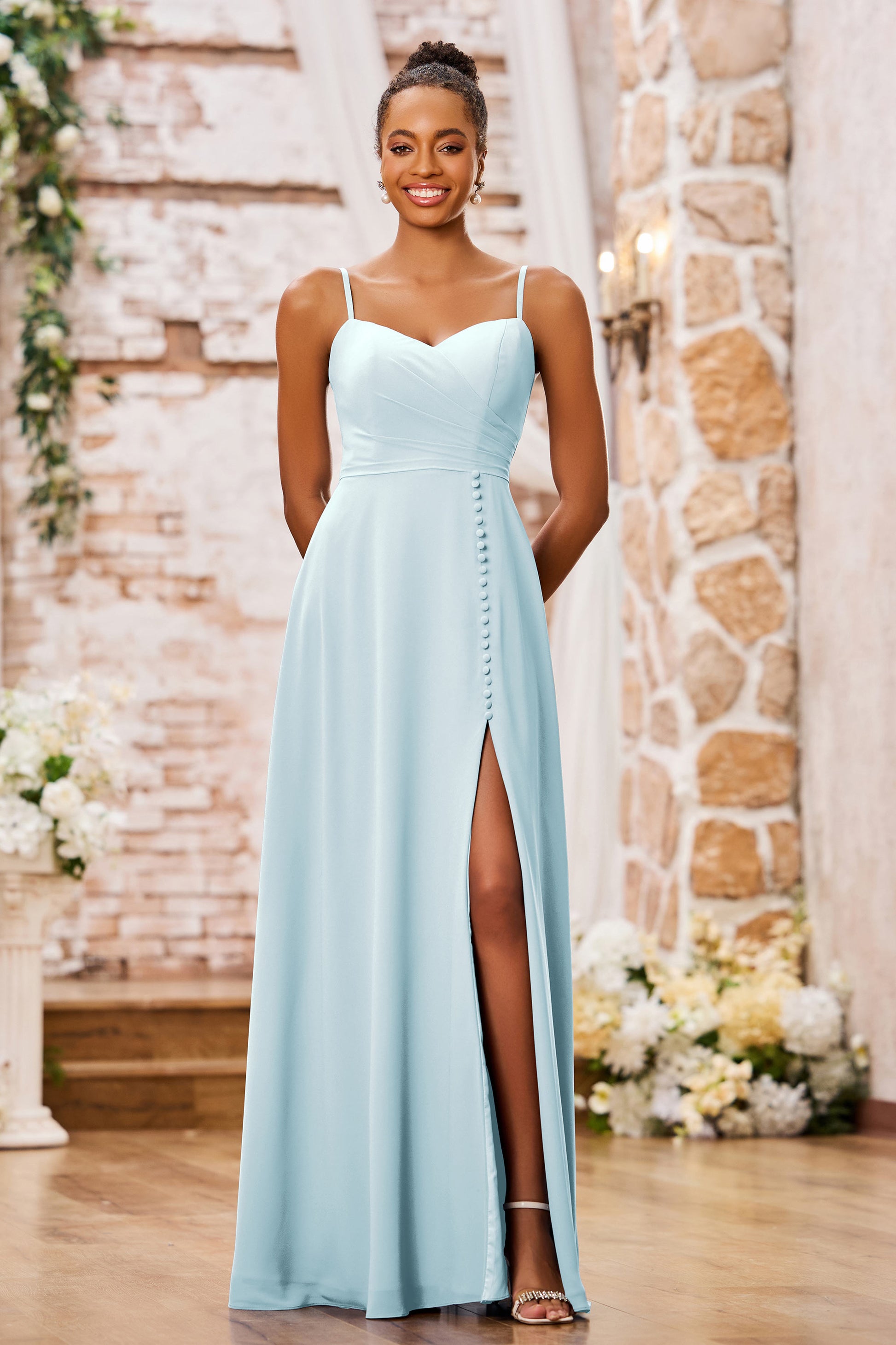 Abiti lunghi in chiffon con scollo a cuore e plissettatura con