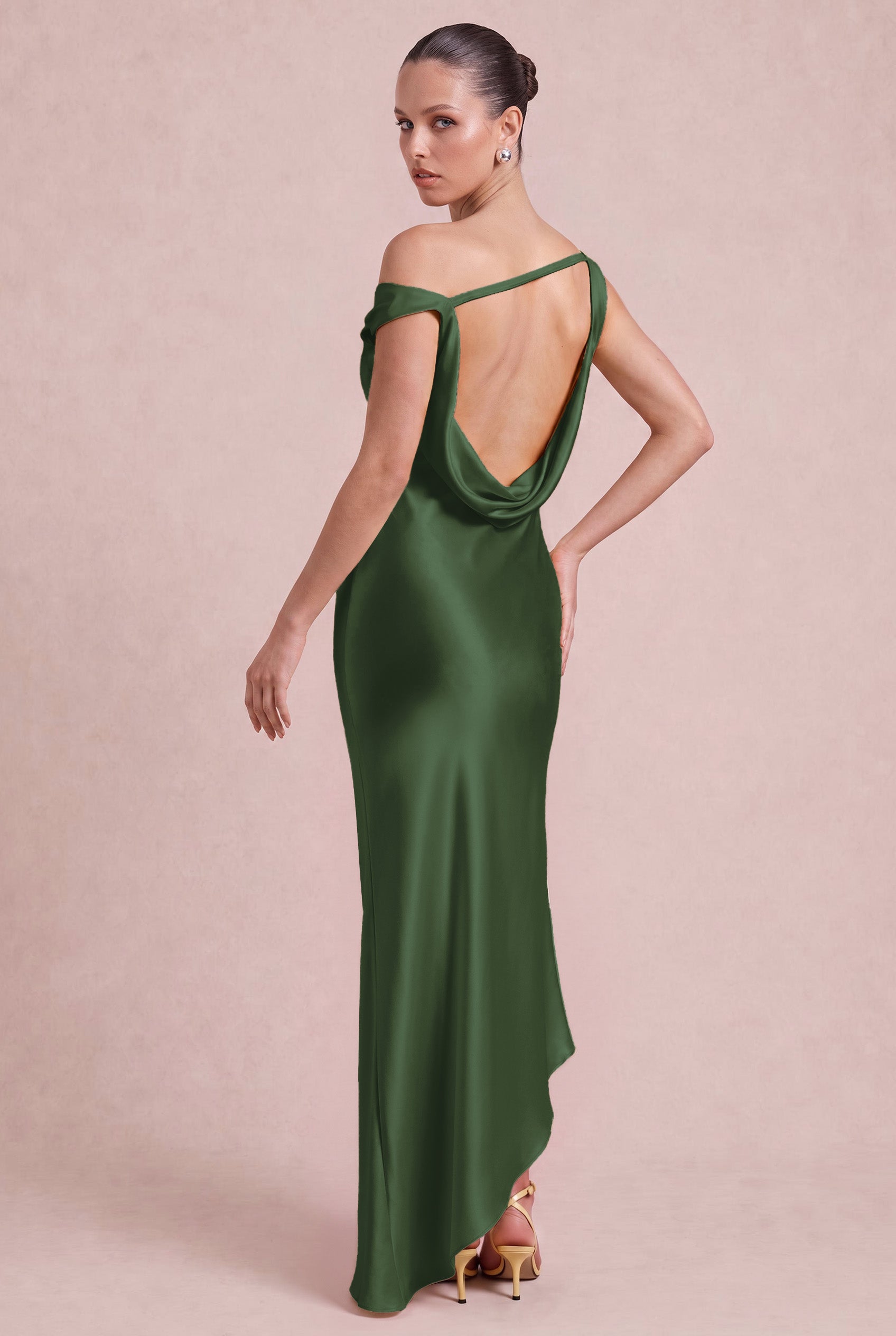 [Verde oliva]