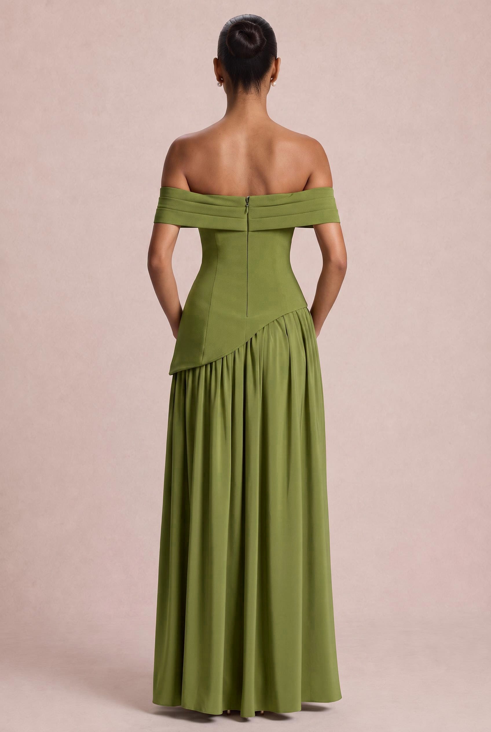 [Verde oliva]