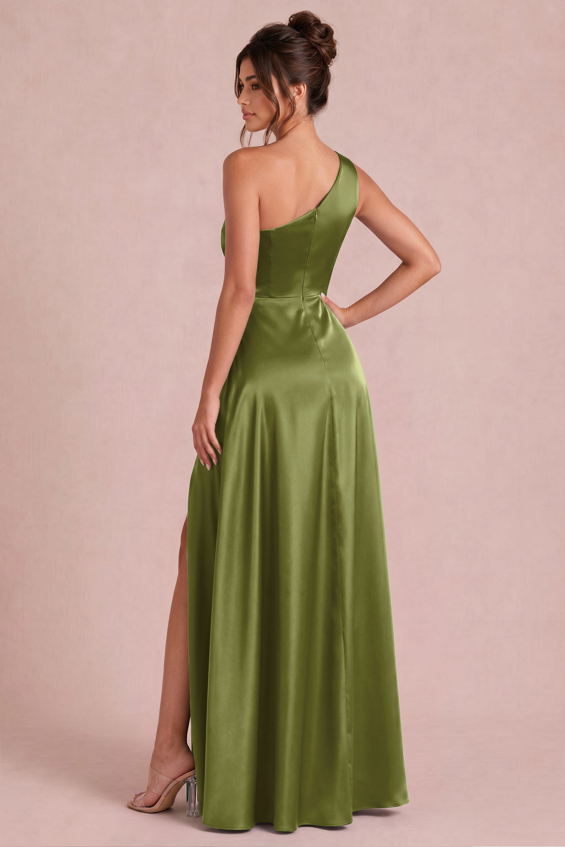 [Verde oliva]