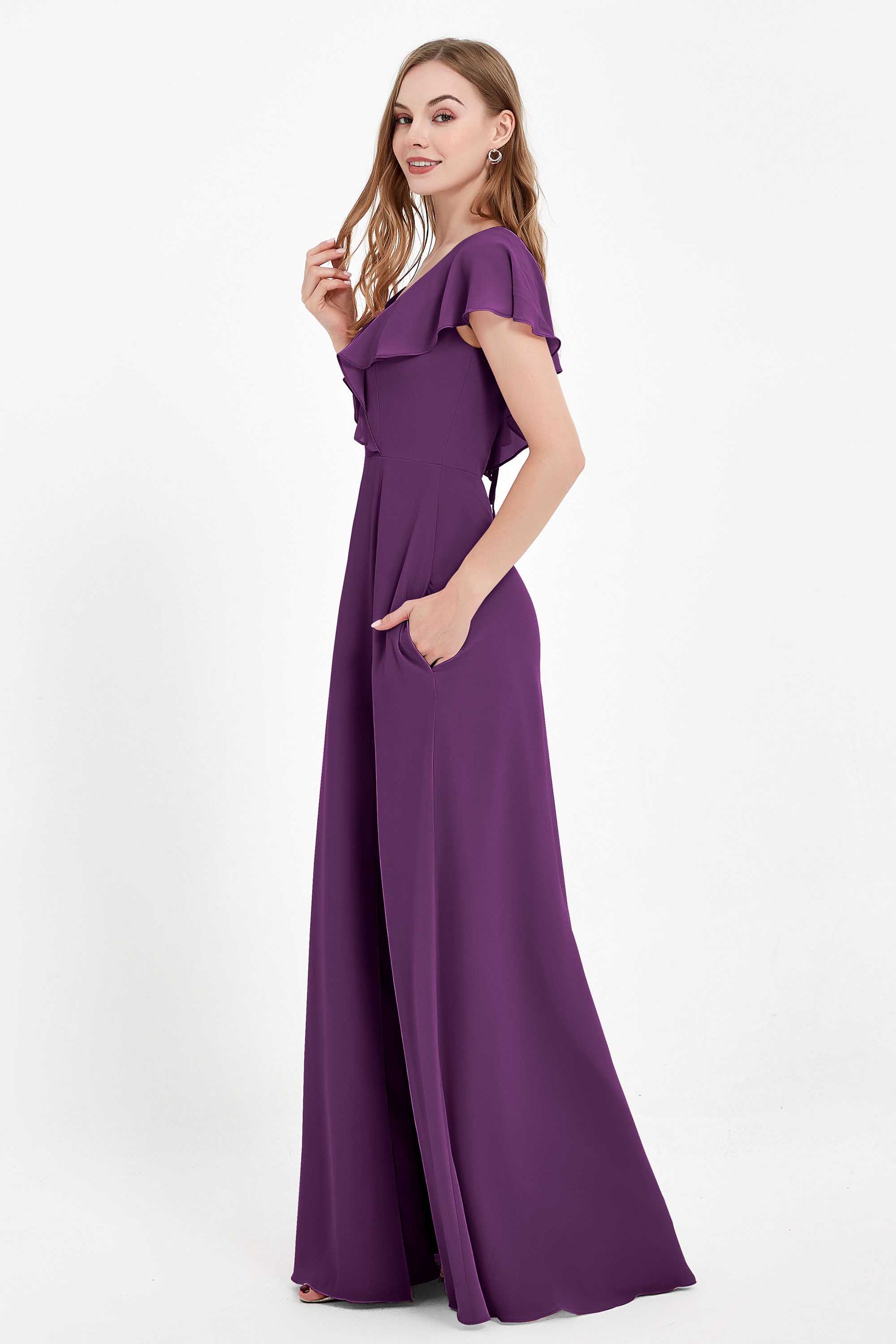 Abito Lungo In Pizzo Floreale Con Scollo A V – Eleganza Bohémien Per La Sposa E Le Sue Damigelle