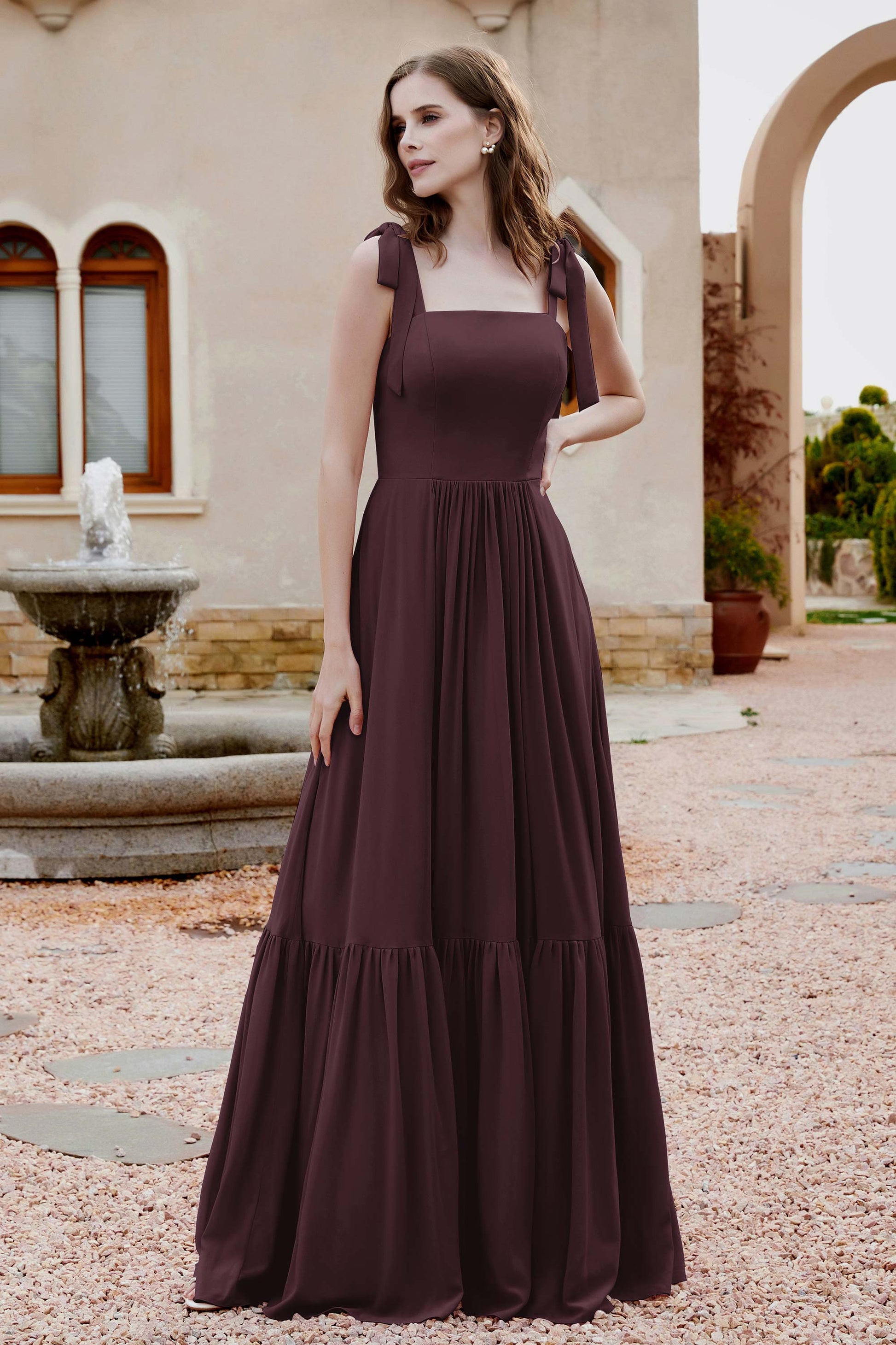 Vestito lungo con scollo a quadrato e arricciatura in chiffon