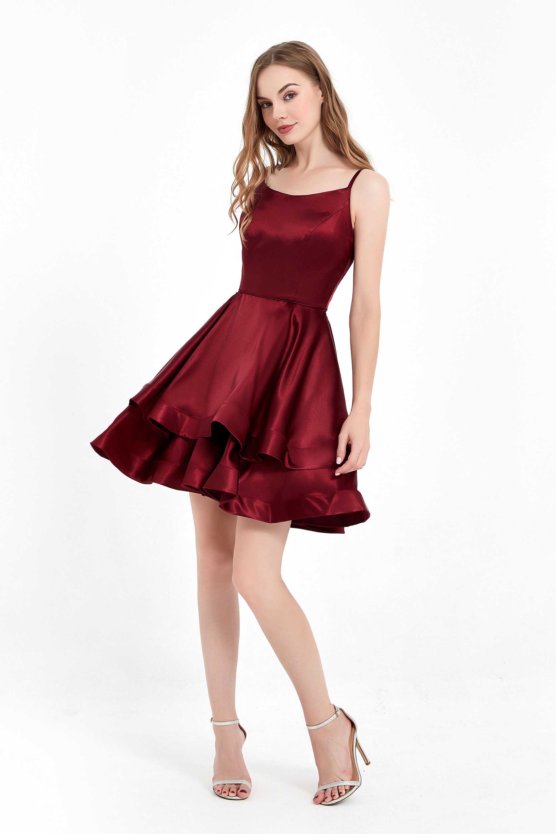 Abito in raso bordeaux con spalline sottili e tasche – DUNTERY IT